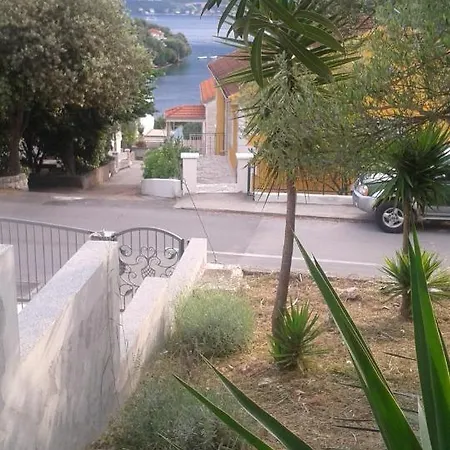 By The Sea Zrnovska Banja, Korcula - 11510 * Zrnovo