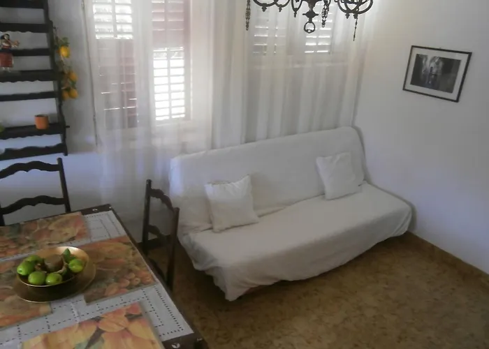 By The Sea Zrnovska Banja, Korcula - 11510 Zrnovo